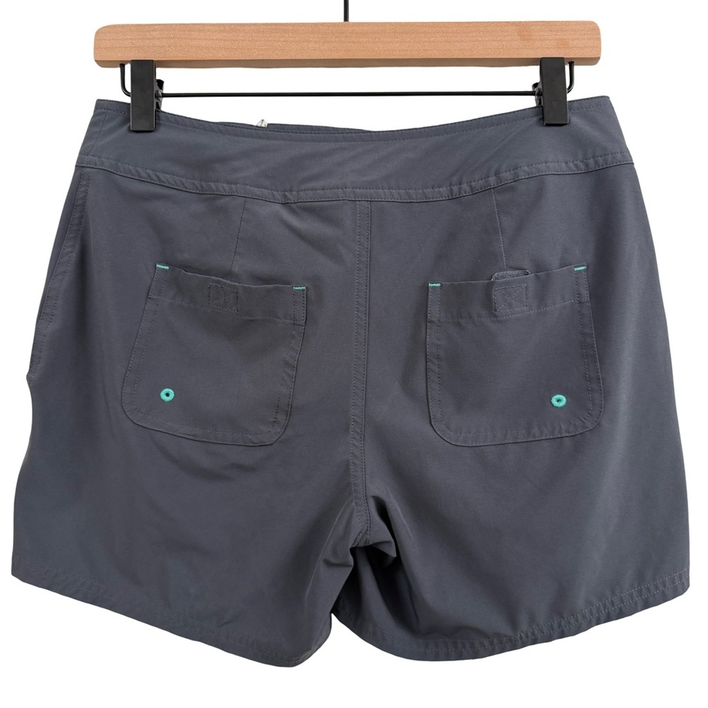 L.L. Bean Gray and Green Cargo Shorts Modern Fit - Picture 2 of 6